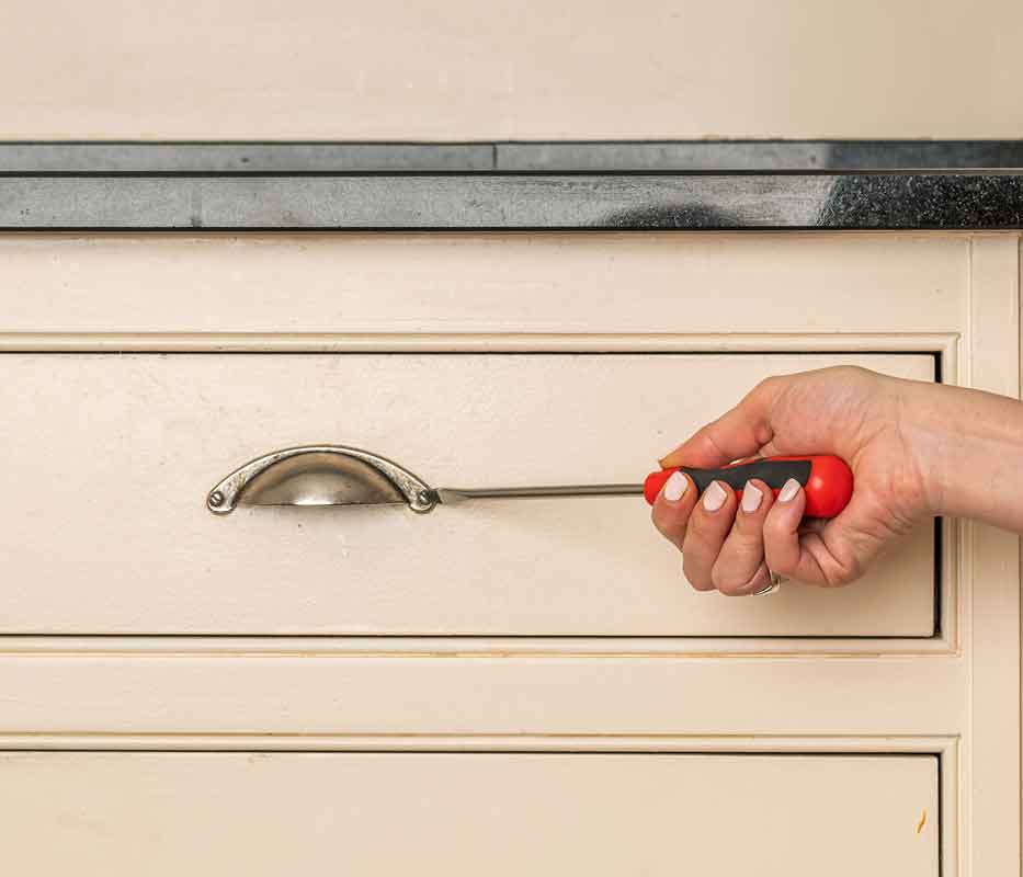 Rust-Oleum kitchen painting and surface preparation