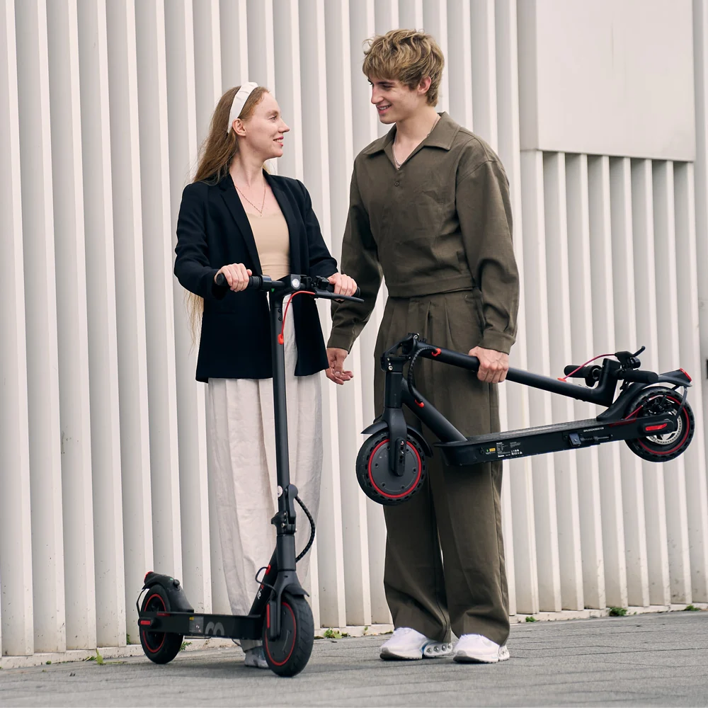 iScooter electric scooter sold through its UK storefront
