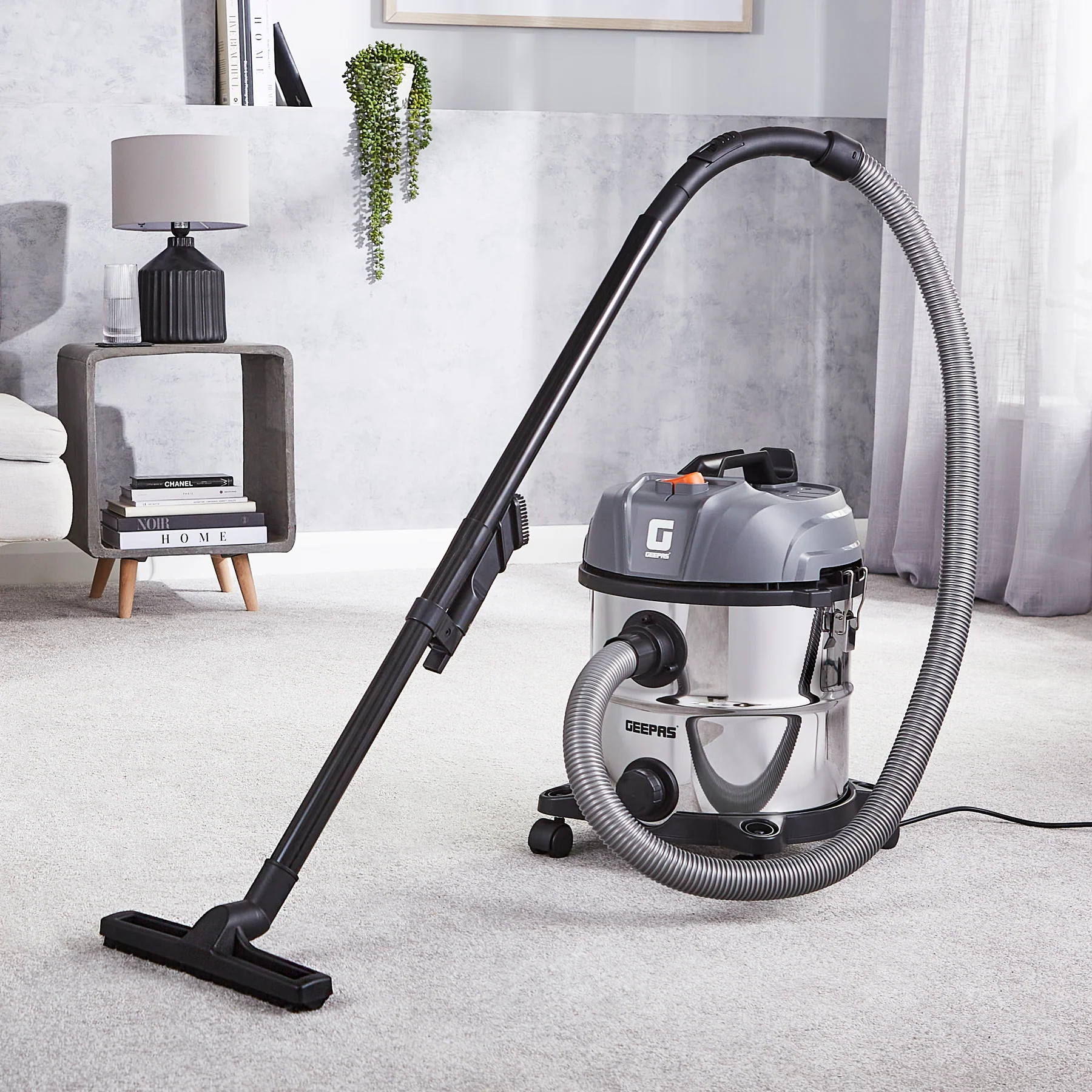 Geepas 20-litre wet and dry vacuum cleaner