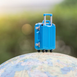 Suitcase shown by luggage shipping service Sinmaletas