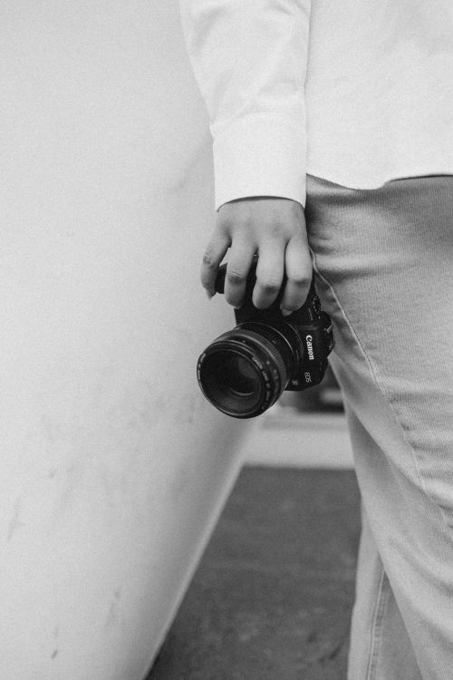 Editorial photograph related to UniqPaid.com