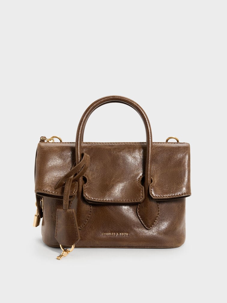A Warm Neutral Built Around Genuine Everyday Versatility