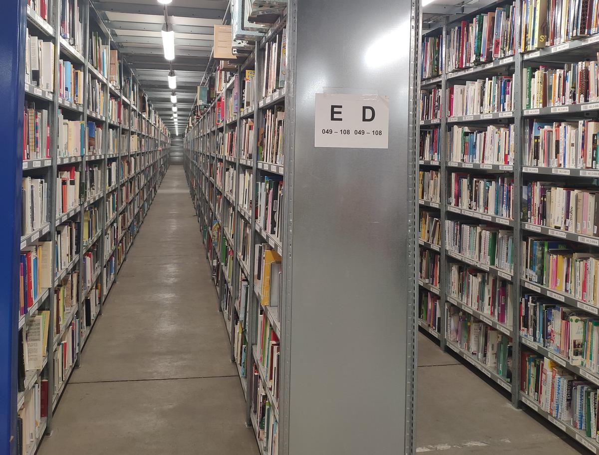 Used books in the Ammareal warehouse