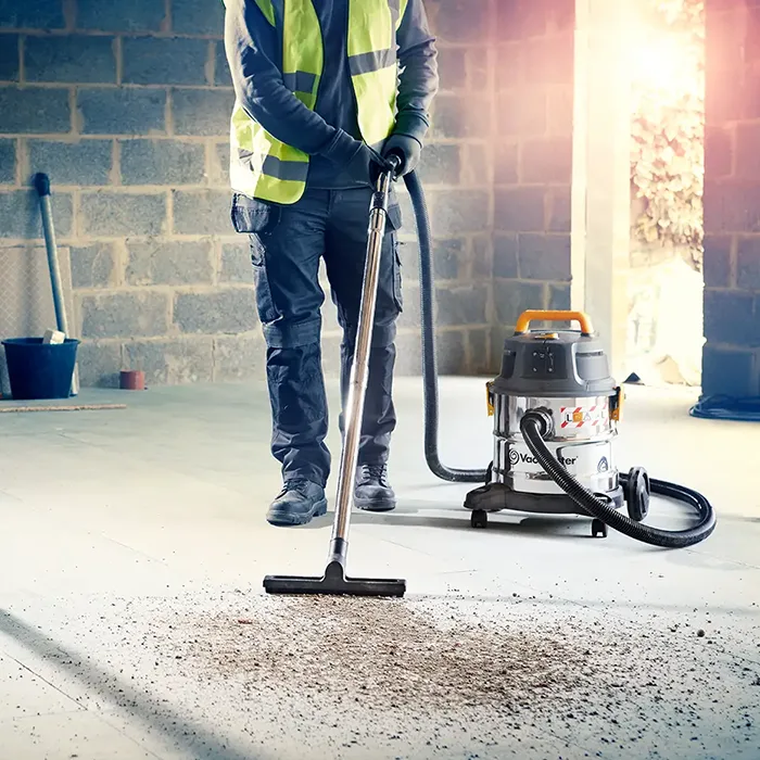 Cleva Vacmaster workshop extractor removing sawdust
