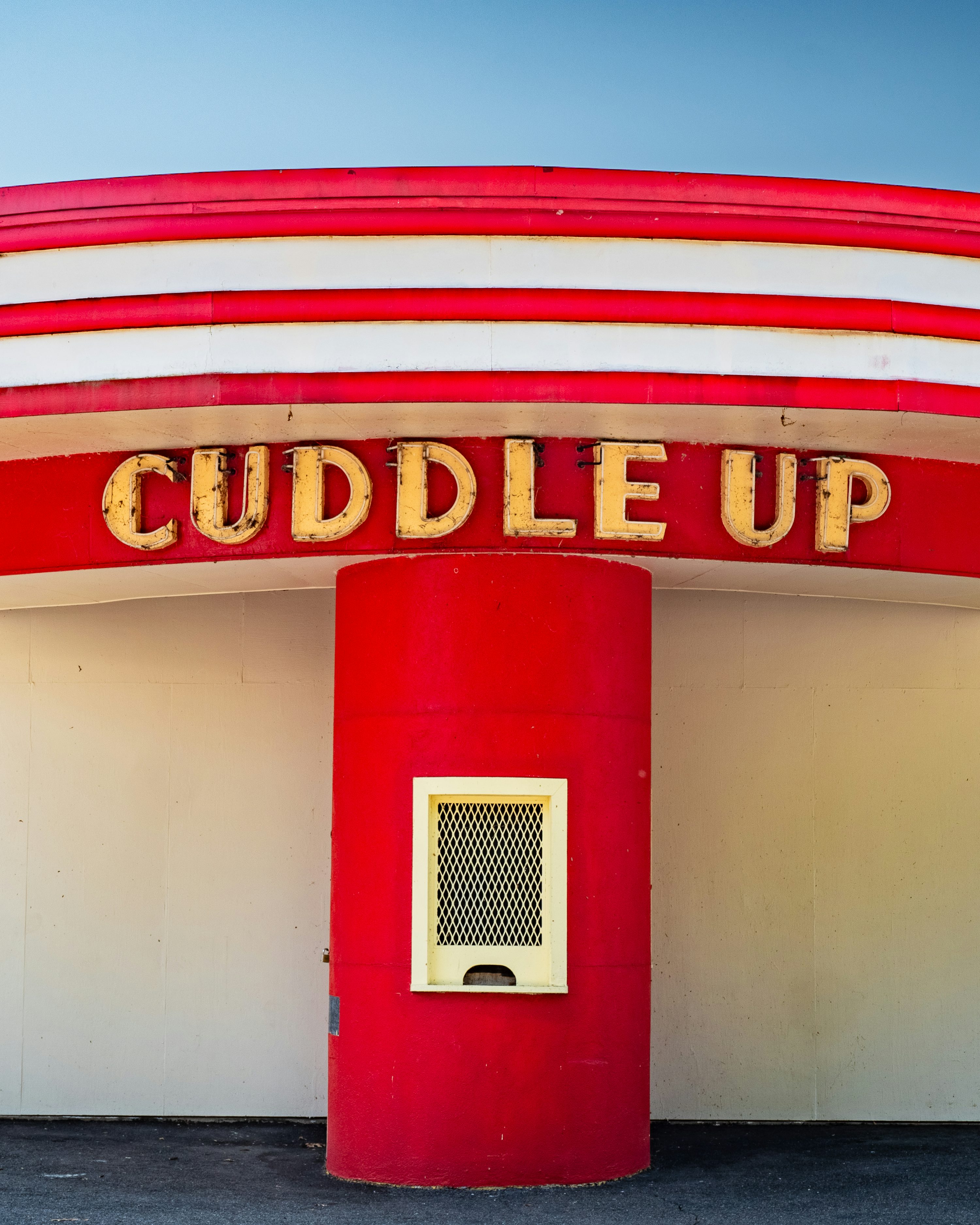 Editorial photograph related to Covers And All (Canada)