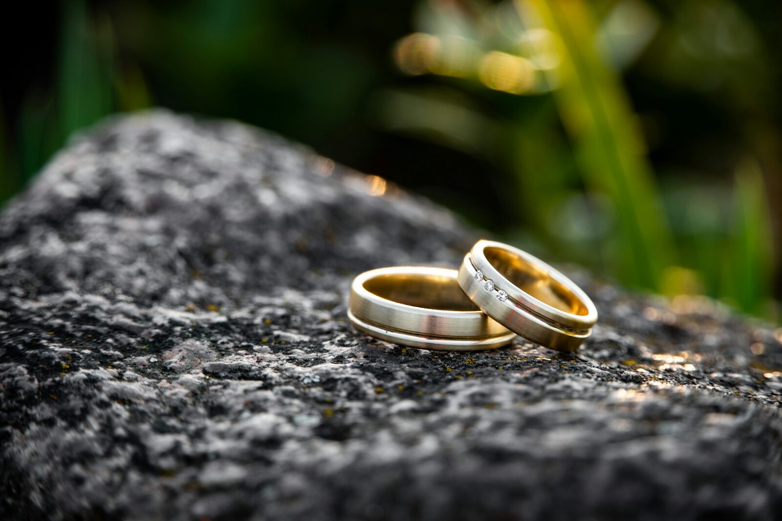Jewellery and watches shopping photo