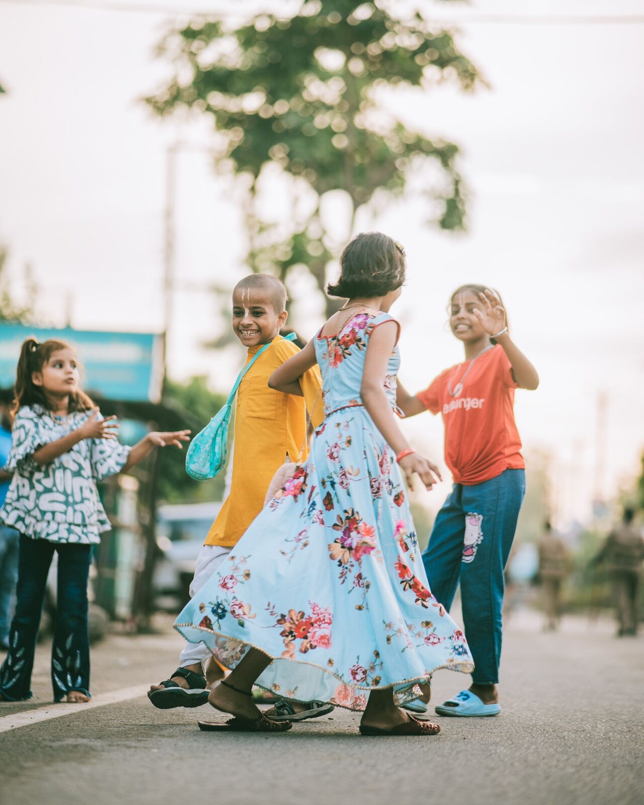 Kids shopping photo